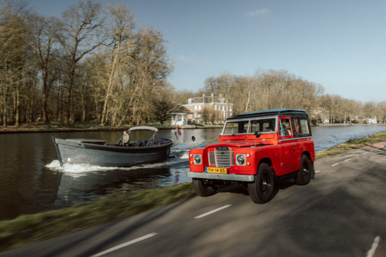 Everrati Delivers Redefined Electric LAND ROVER Series IIA To First European Customer