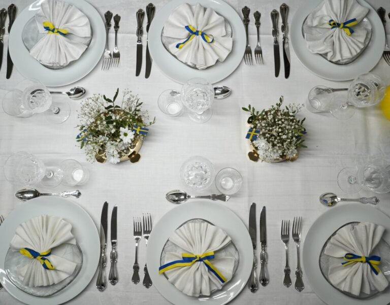 It´s All In The Details!                        4 Useful Tip When You Are Setting The Table For A Feast!