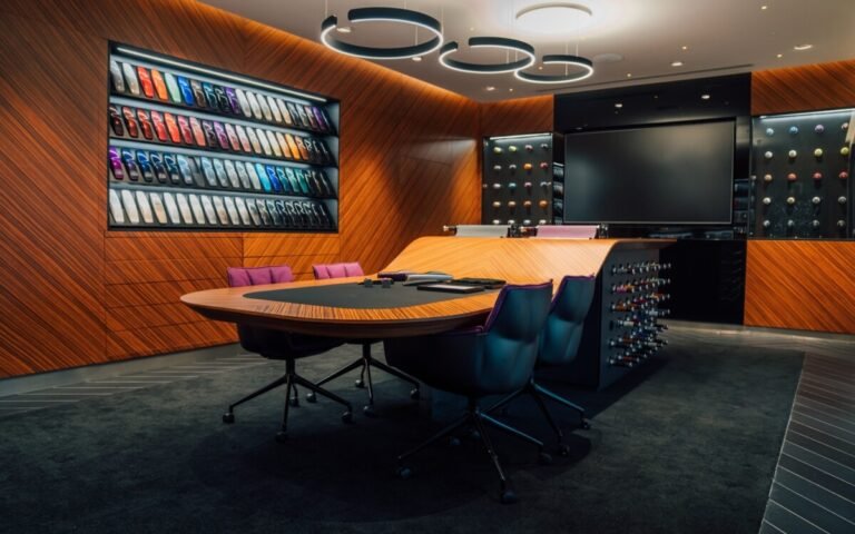 Rolls-Royce Sunningdale Showroom Redefines Opulence