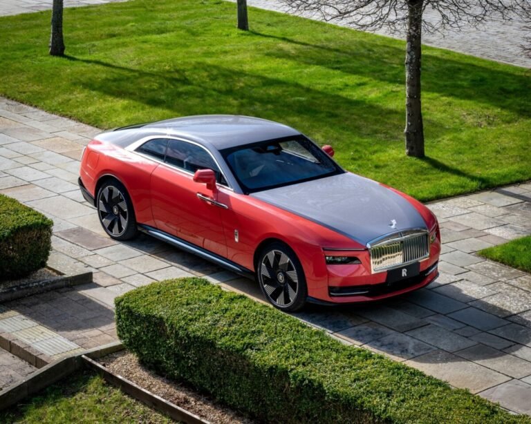 Rolls-Royce Unveils ‘Spirit of Expression’: Bespoke Creations for Discerning Chinese Clients